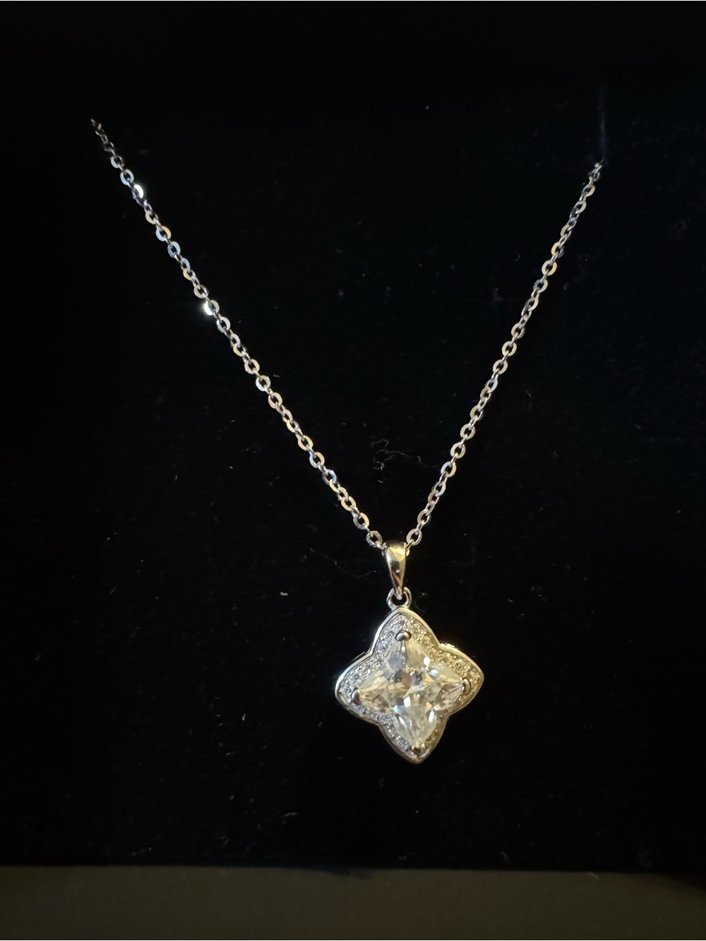 2ct Bloome’ Cut Moissanite Halo S925 Necklace Sterling Silver